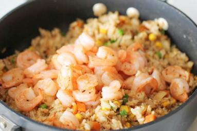 Chicken and Shrimp fried rice that tastes heavenly Chicken and Shrimp fried rice that tastes heavenly},{Chicken and Shrimp fried rice that tastes heavenly