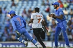 dhoni fan, dhoni pitch invader, watch ms dhoni makes fan chase after him, India vs australia
