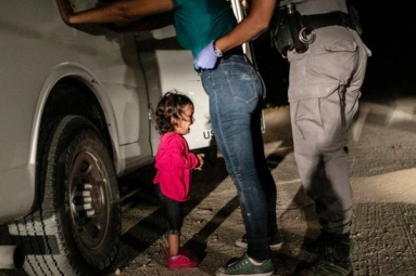Viral Picture ‘Crying Girl on the Border’ Wins 2019 World Press Photo of the Year